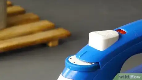 Imagen titulada Clean a Sticky Iron Step 7