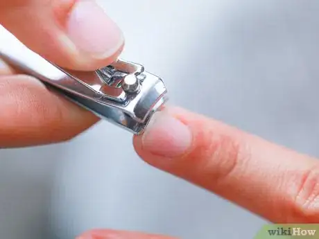 Imagen titulada Prevent Hangnails Step 5