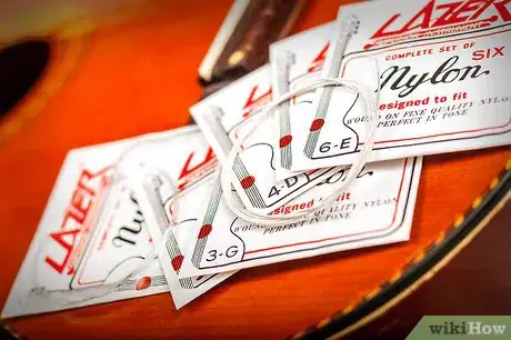 Imagen titulada Change Classical Guitar Strings Step 2