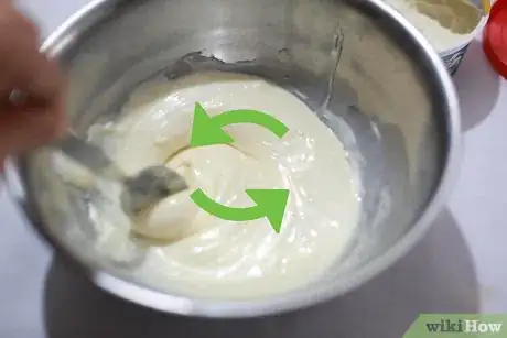 Imagen titulada Make Cinnamon Roll Sticks Step 22