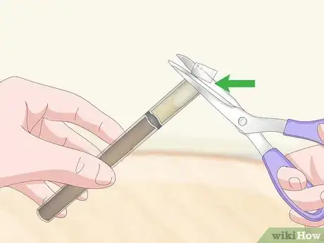 Imagen titulada Freak a Black & Mild Cigar Step 1