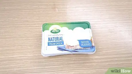Imagen titulada Soften Cream Cheese Step 2