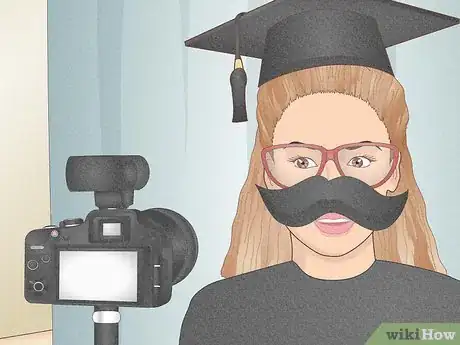Imagen titulada Decorate for a Graduation Party Step 7