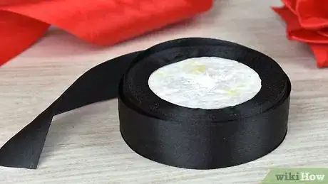 Imagen titulada Make Silk, Satin or Ribbon Roses Step 10