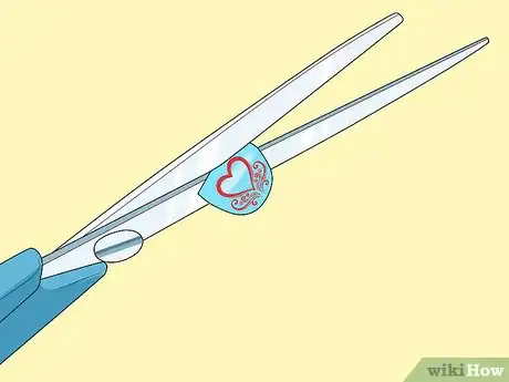 Imagen titulada Apply Waterslide Decals Step 9