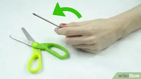 Imagen titulada Sharpen Scissors Step 17