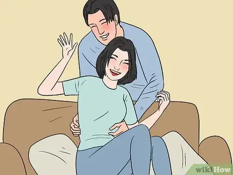 Imagen titulada Play Fight with Your Girlfriend Step 1