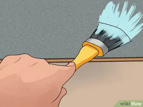 Imagen titulada Paint a Popcorn Ceiling Step 8