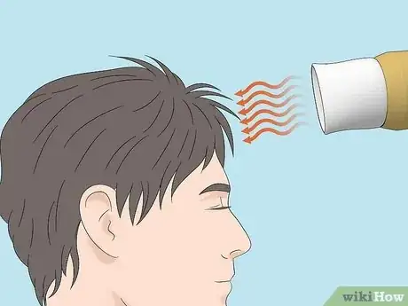 Imagen titulada Put up a Mohawk or Liberty Spikes Step 2
