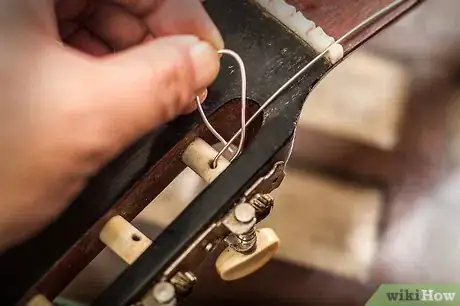 Imagen titulada Change Classical Guitar Strings Step 9