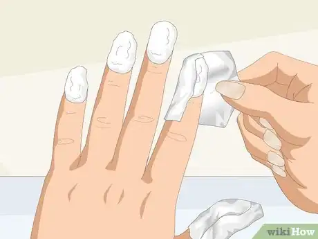 Imagen titulada Remove Gel Nail Extensions Step 6