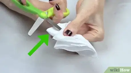 Imagen titulada Sharpen Scissors Step 16