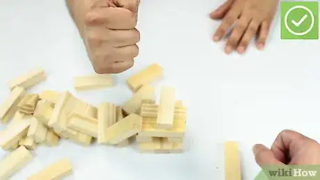 Imagen titulada Play Jenga Step 13