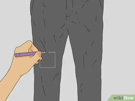 Imagen titulada Cut Knee Holes in Jeans Step 10