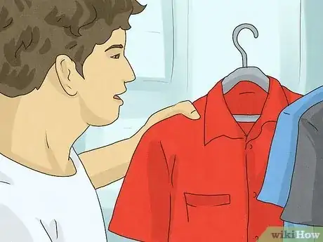 Imagen titulada Get a Smart Girl to Fall for You Step 2