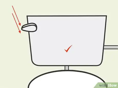 Imagen titulada Drain a Toilet Step 4
