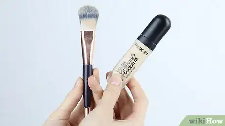 Imagen titulada Make Lips Look Smaller Step 2