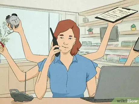 Imagen titulada Become a Celebrity Personal Assistant Step 1