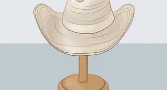 dar forma a un sombrero de vaquero