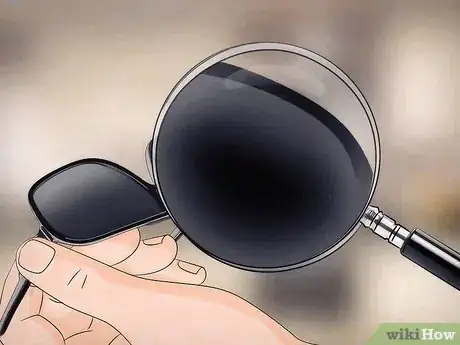 Imagen titulada Remove Scratches from Sunglasses Step 19