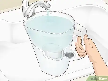 Imagen titulada Use a Brita Pitcher Step 5