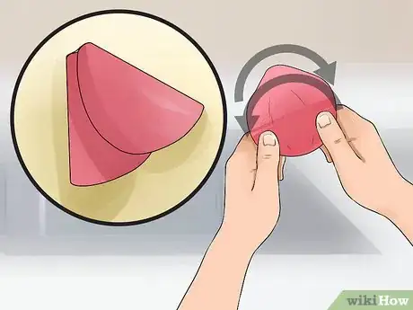 Imagen titulada Make an Easy StP (Stand to Pee) Device Step 3