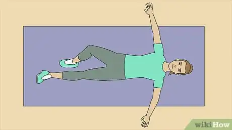 Imagen titulada Crack Your Lower Back Step 4