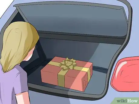 Imagen titulada Figure Out What Your Parents Got You for Christmas Step 11