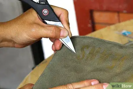 Imagen titulada Make a Bicycle Saddle Bag Step 5