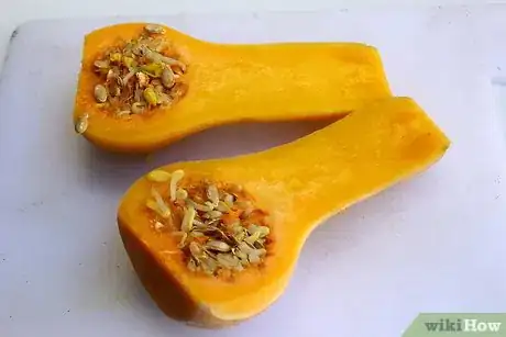 Imagen titulada Cook Butternut Squash in the Microwave Step 4