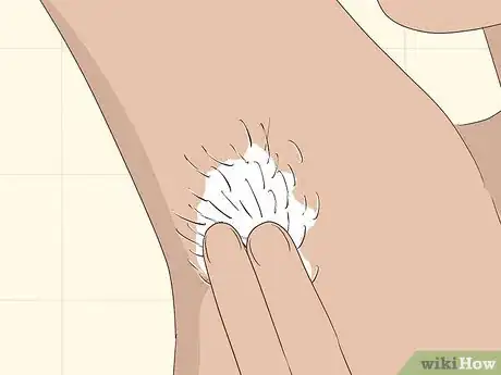 Imagen titulada Remove Armpit Hair Step 11