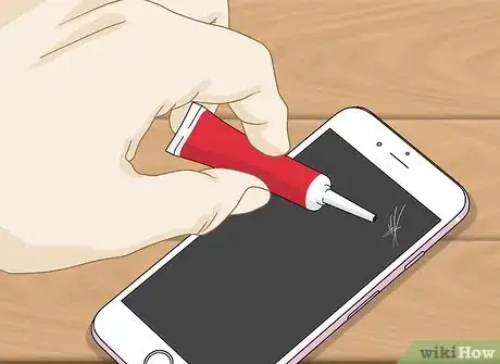Imagen titulada Fix a Scratch on an LCD Screen Step 6