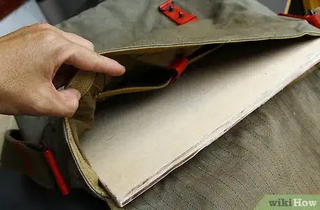 Imagen titulada Make a Bicycle Saddle Bag Step 4