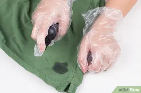 Imagen titulada Remove Paint from Your Shirt Step 11