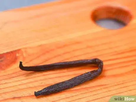 Imagen titulada Make Vanilla Syrup Step 6
