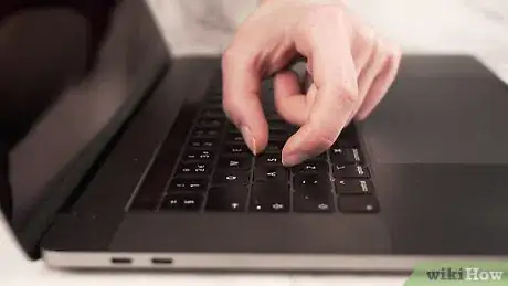 Imagen titulada Clean a Laptop Step 9