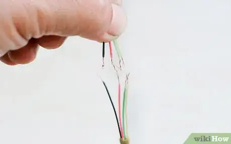 Imagen titulada Attach Two Phone Wires to Make One Step 3