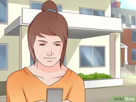Imagen titulada Keep Your Boyfriend in a Long Distance Relationship Step 7