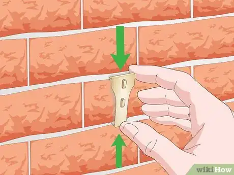 Imagen titulada Hang a Mirror on a Wall Without Nails Step 11