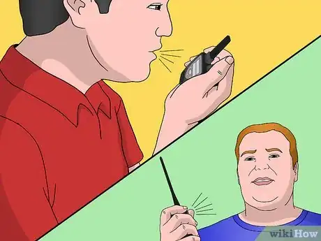 Imagen titulada Talk on a Radio (Walkie Talkie) Step 3