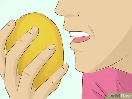 Imagen titulada Practice Kissing Step 7