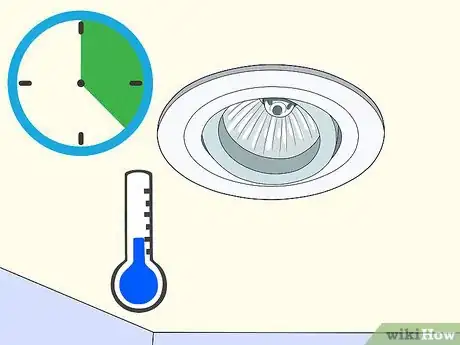 Imagen titulada Change a Lightbulb in a Recessed Light Step 1