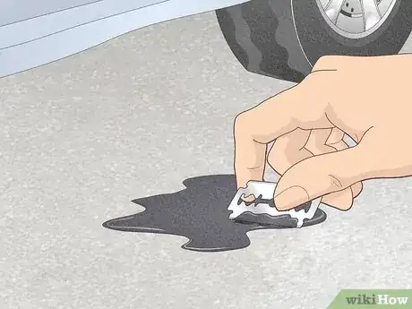 Imagen titulada Remove Engine Oil Stains Step 1