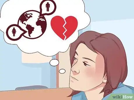 Imagen titulada Keep Your Boyfriend in a Long Distance Relationship Step 3