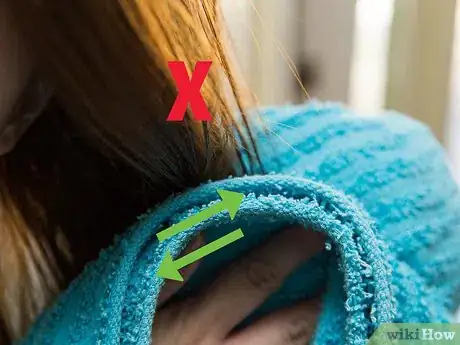 Imagen titulada Get Rid of Tangles in Your Hair Step 10