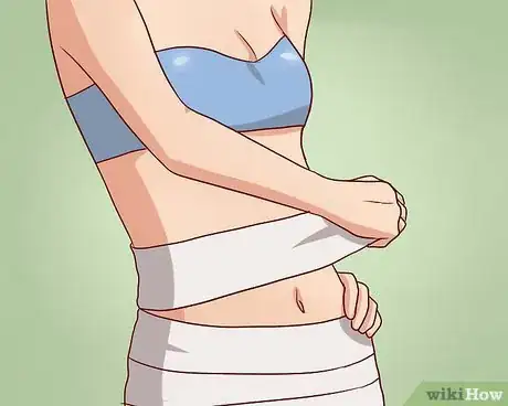 Imagen titulada Do a Home Body Wrap Step 16