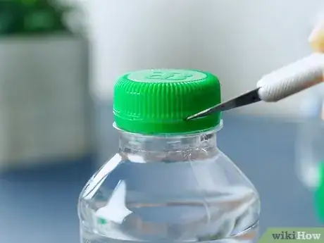 Imagen titulada Open a Bottle of Water Step 8