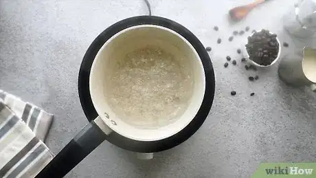 Imagen titulada Make Coffee on a Stove Step 1