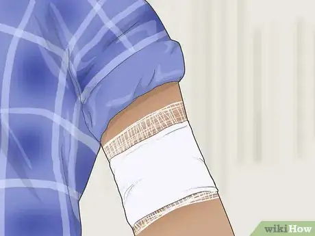 Imagen titulada Treat Wax Burns Step 7