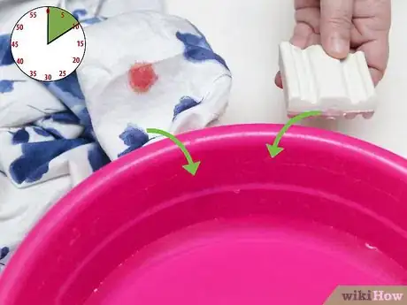 Imagen titulada Get Blood out of Sheets Step 12